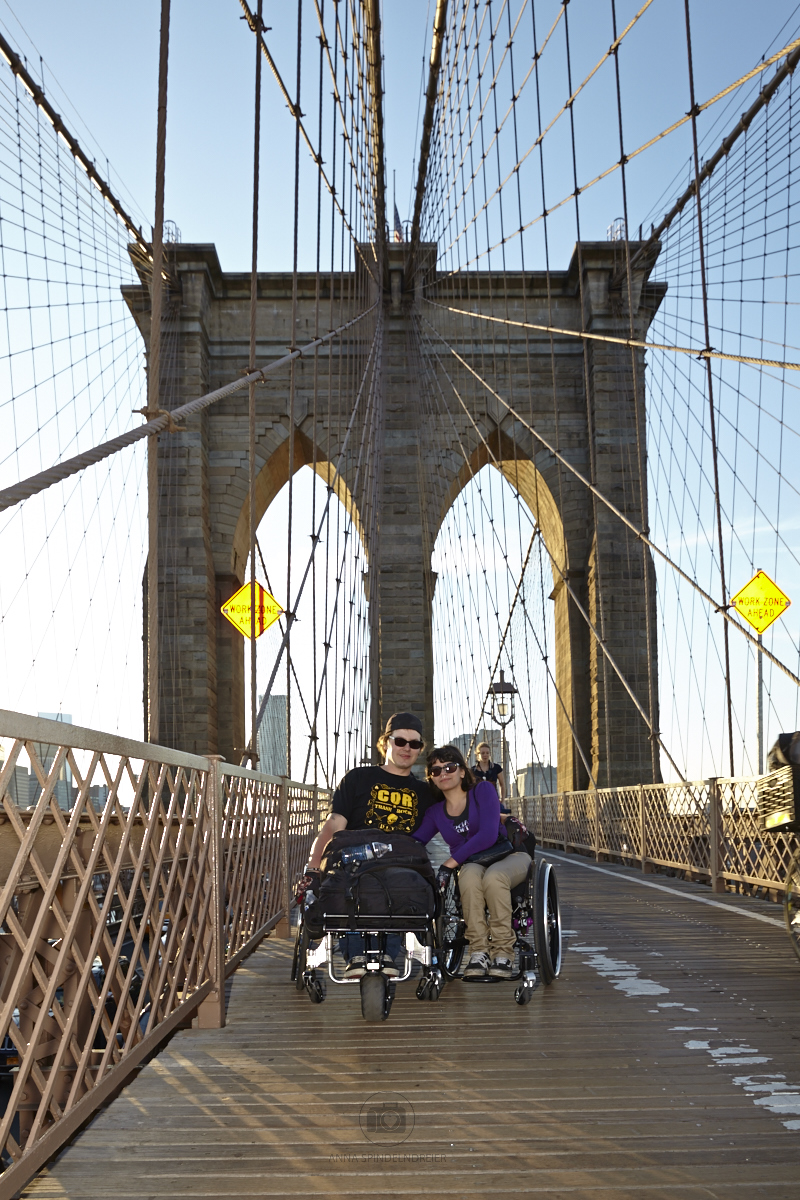 Lisa und ich auf der Brooklyn Bridge - Foto: Anna Spindelndreier