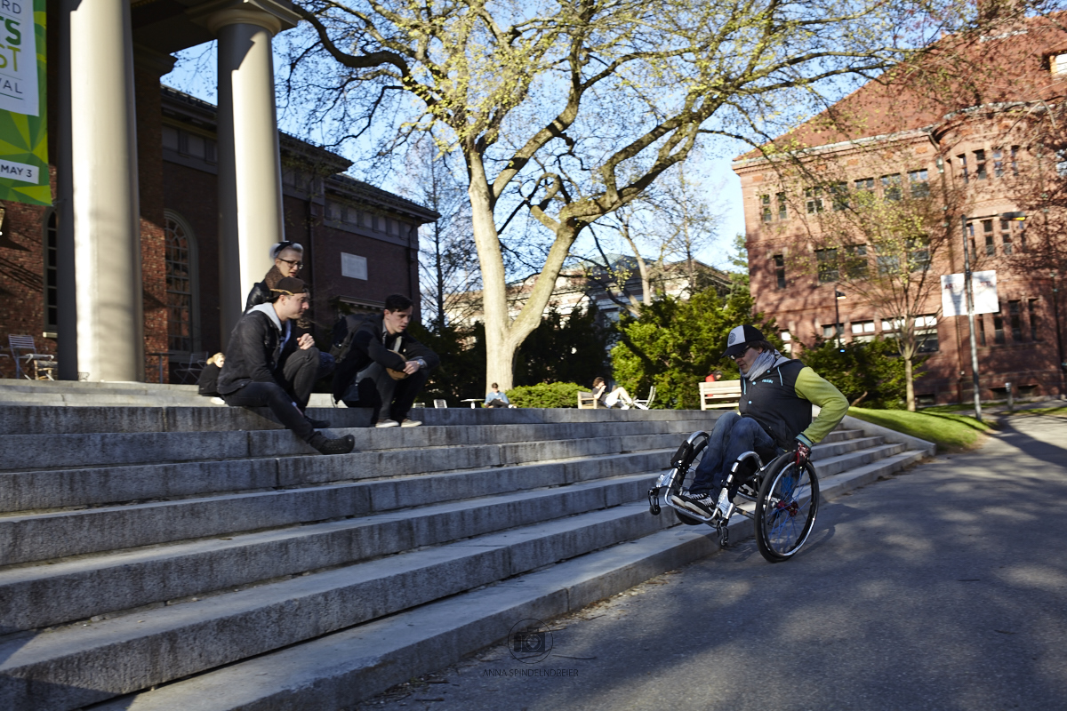 Streetskating auf dem Harvard Campus mit Steve, Sarah und Brendan - Foto: Anna Spindelndreier