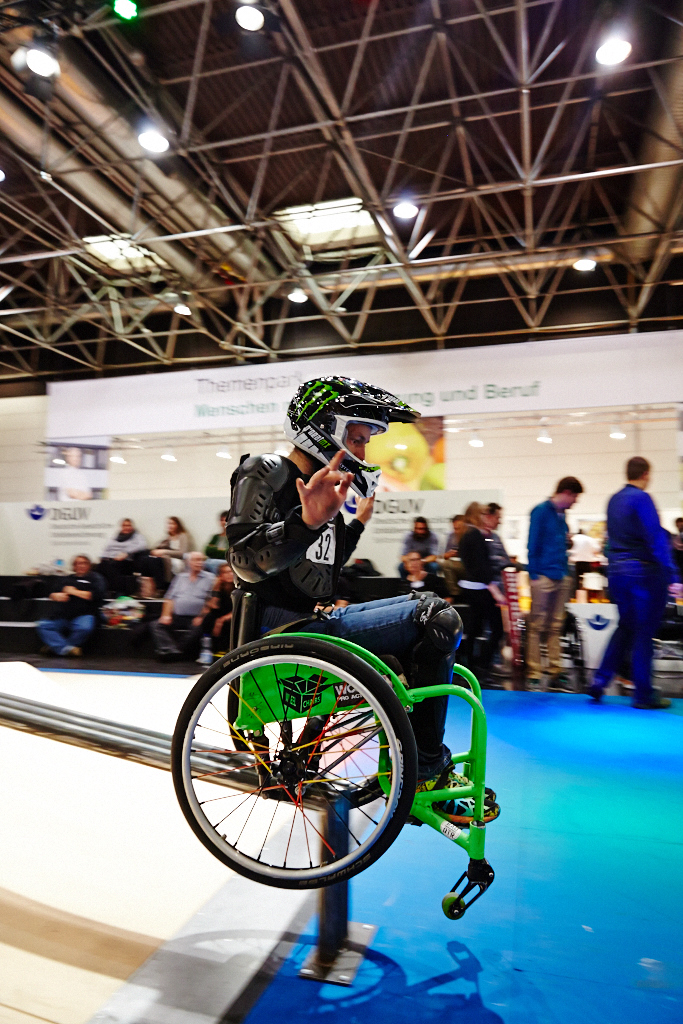 Philipp rockt die RehaCare 2015 - Foto: Anna Spindelndreier