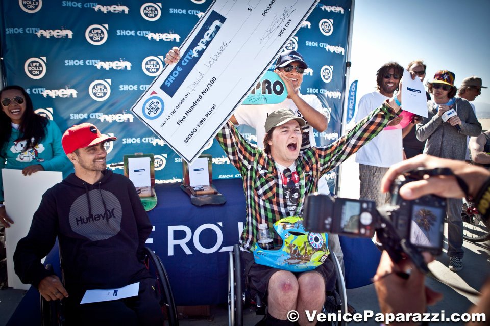 Erster Contest und gleich nen dicken Scheck - Photo: Venice Paparazzi