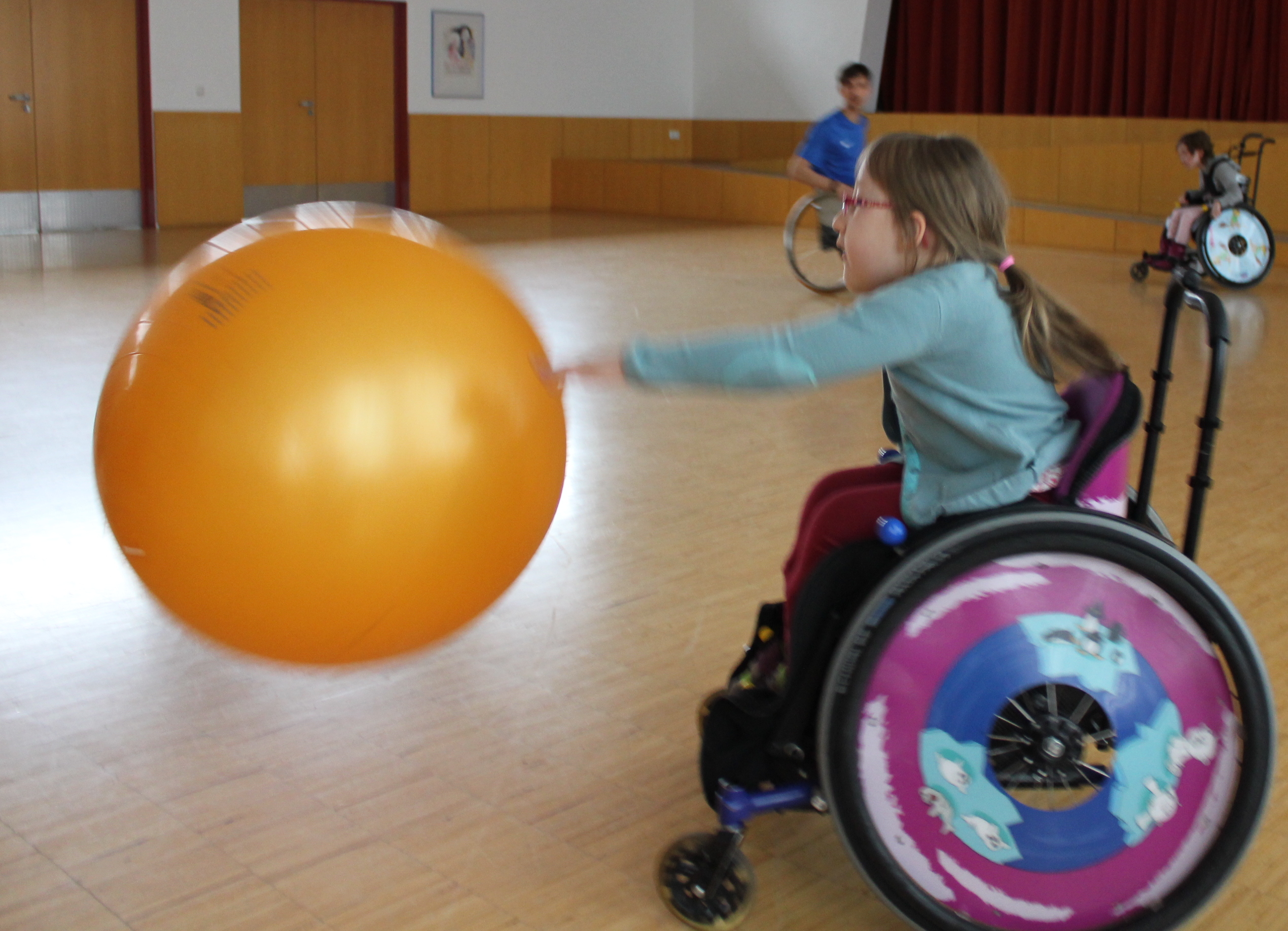 Beim Riesenball mit Risenspaß!